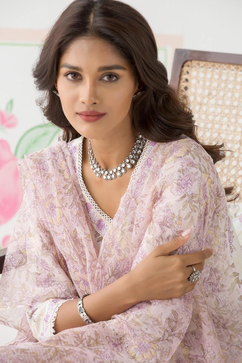 Gulbarg Nafia Kota Dupatta