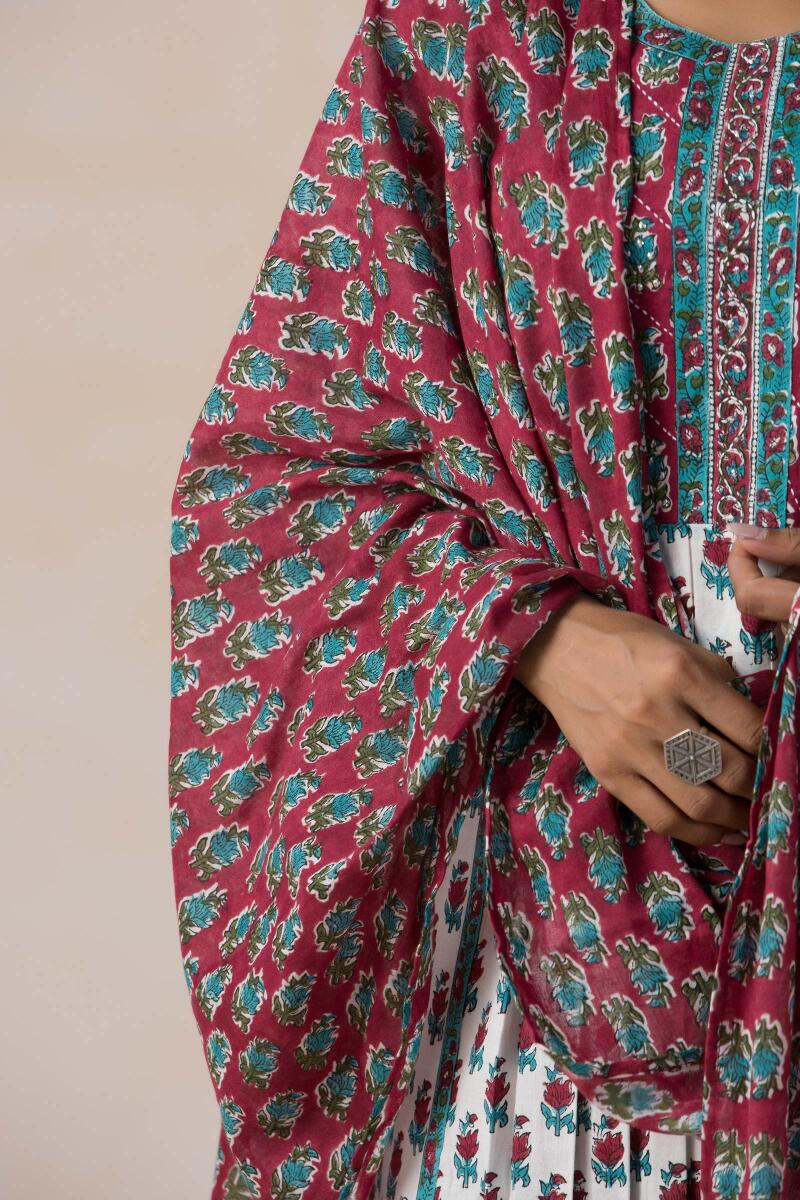 Gauhar Aafiya Dupatta