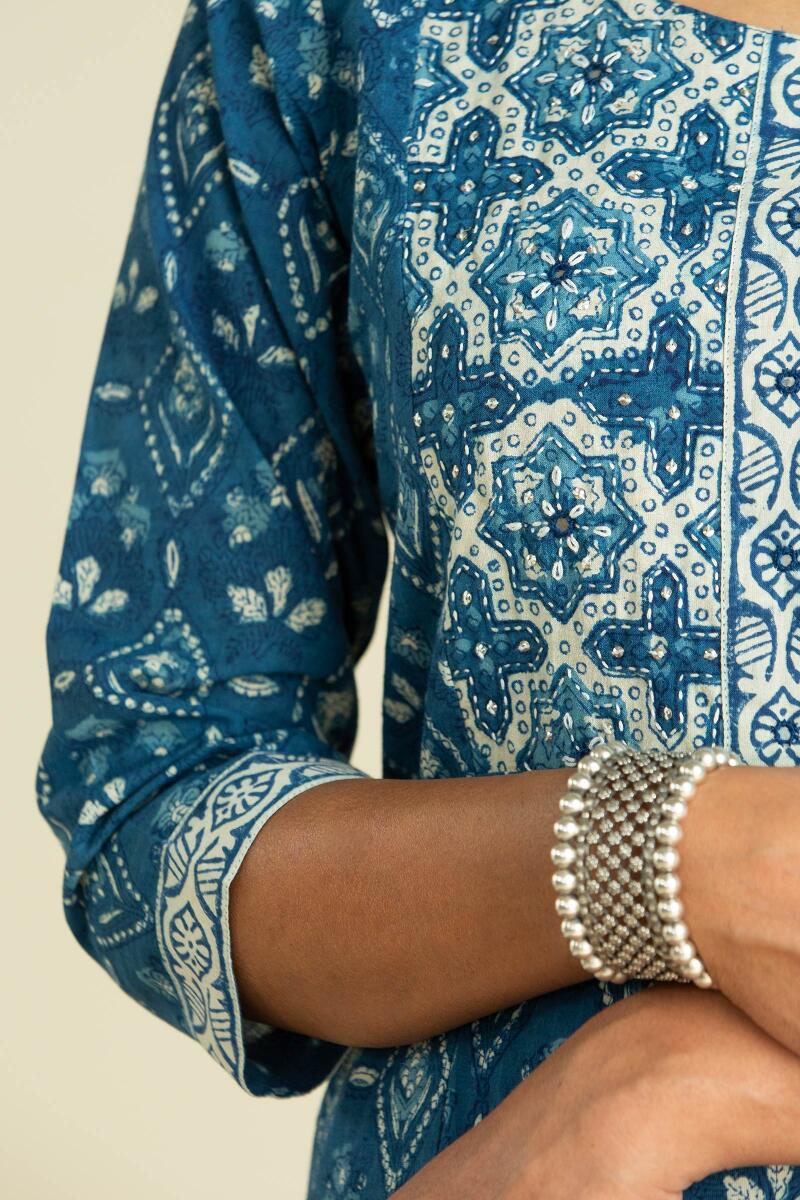 Noor Nohreen Kurta