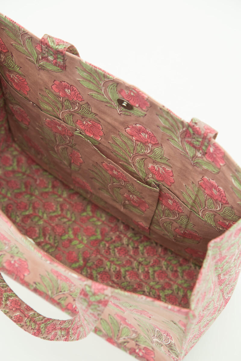 Aashiyana Farah Tote Bag