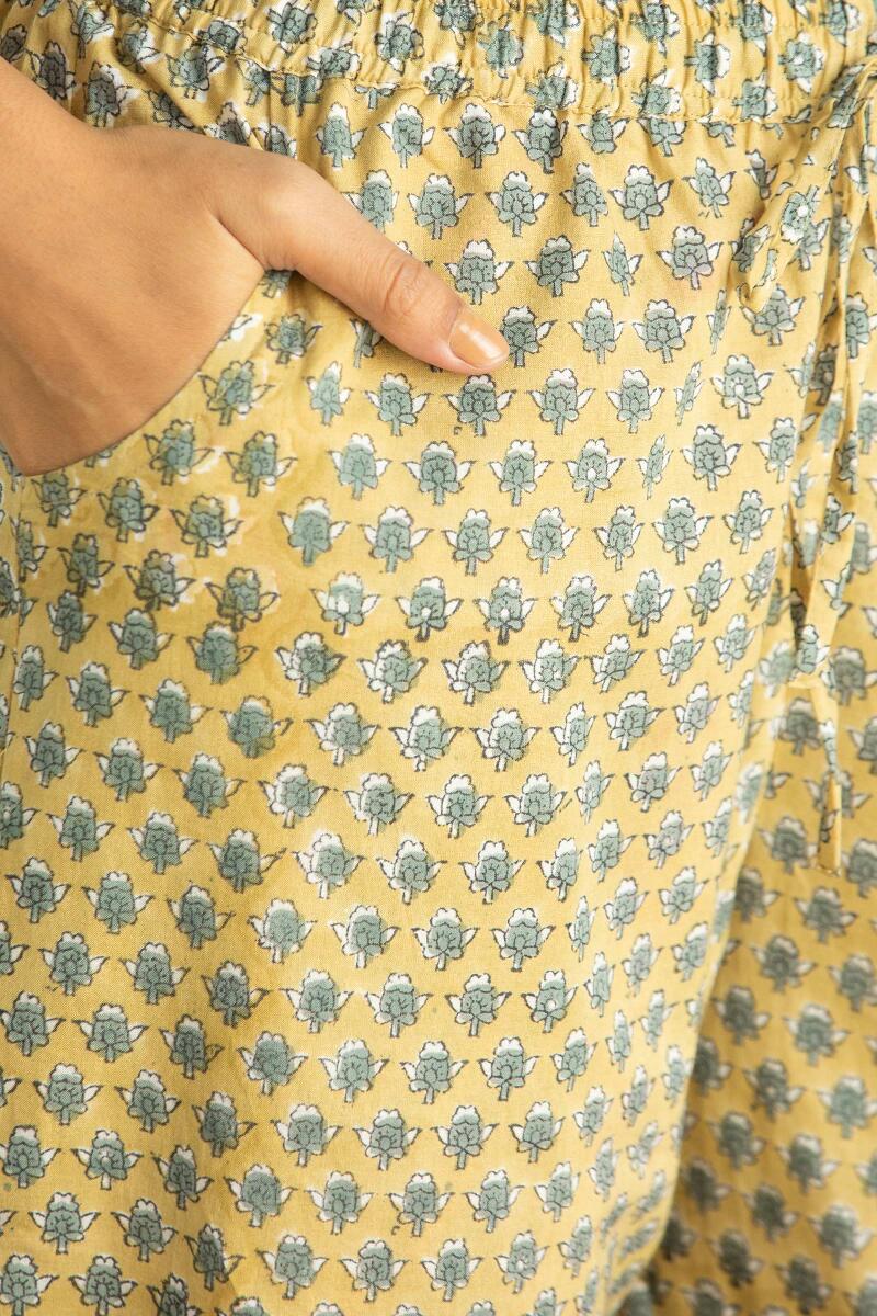 Gauhar Zafiya Narrow Pants