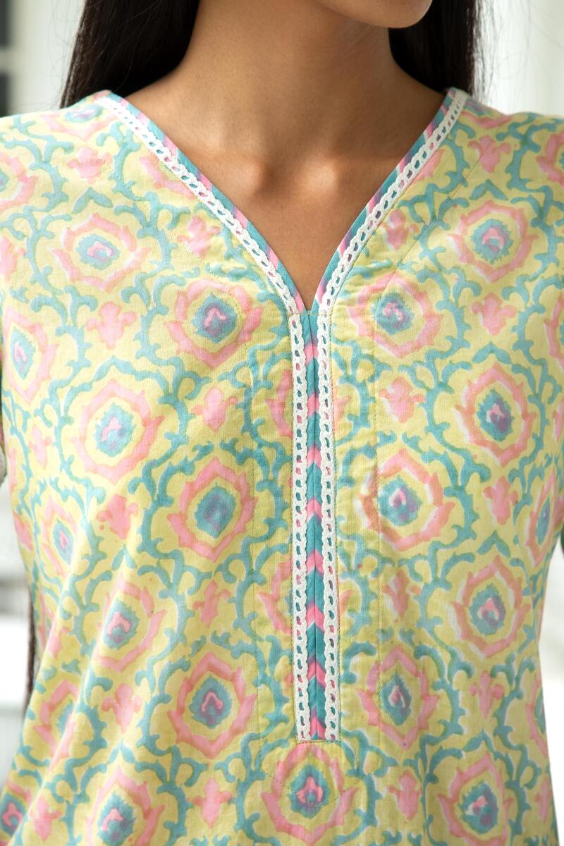 Anahita Meera Kurta