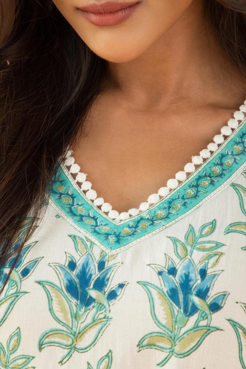 Roz Meher Maira Kurta