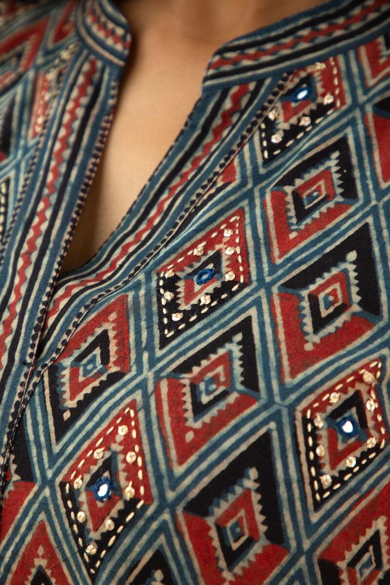 Sehra Nisha Ajrak Kurta