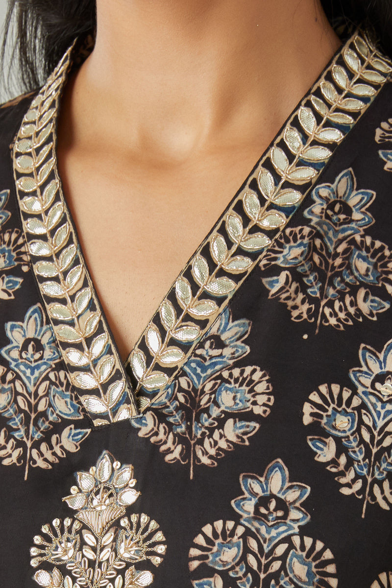 Zubeida Farheen Ajrak Modal Kurta