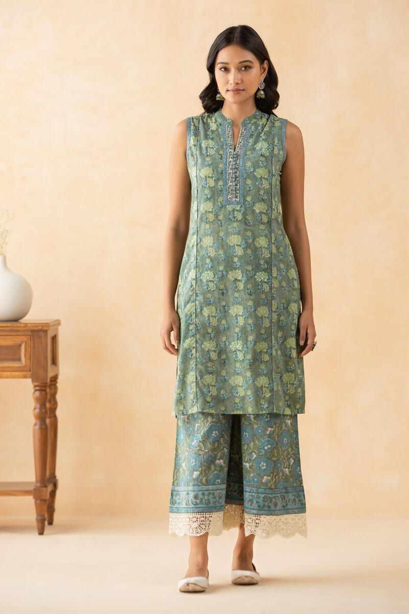 Zahira Nazmin Kurta