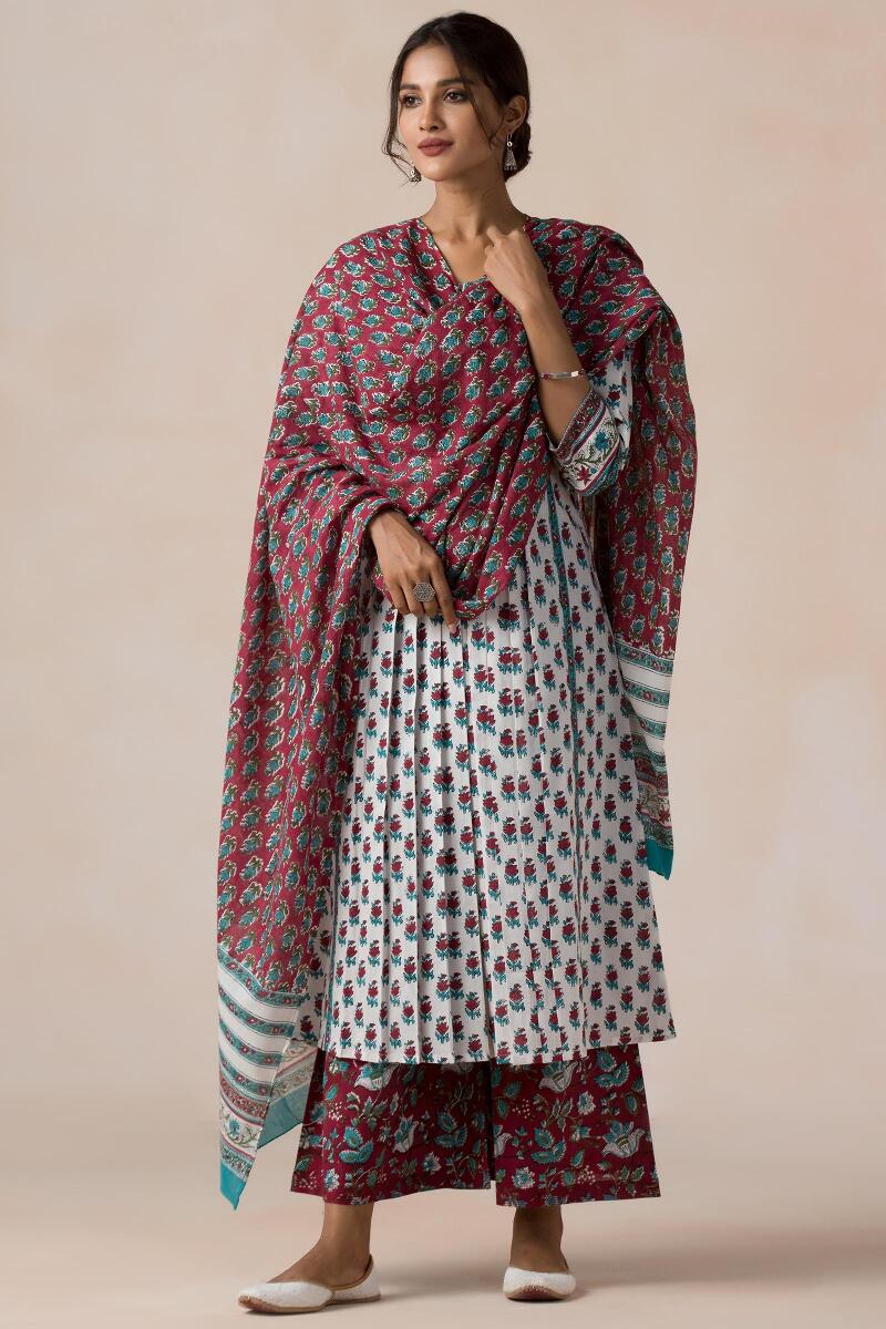 Gauhar Aafiya Dupatta