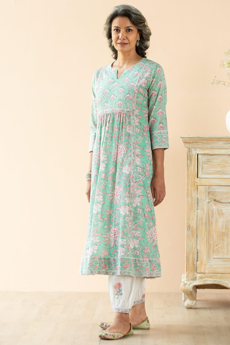 Roz Meher Nusrat Kurta
