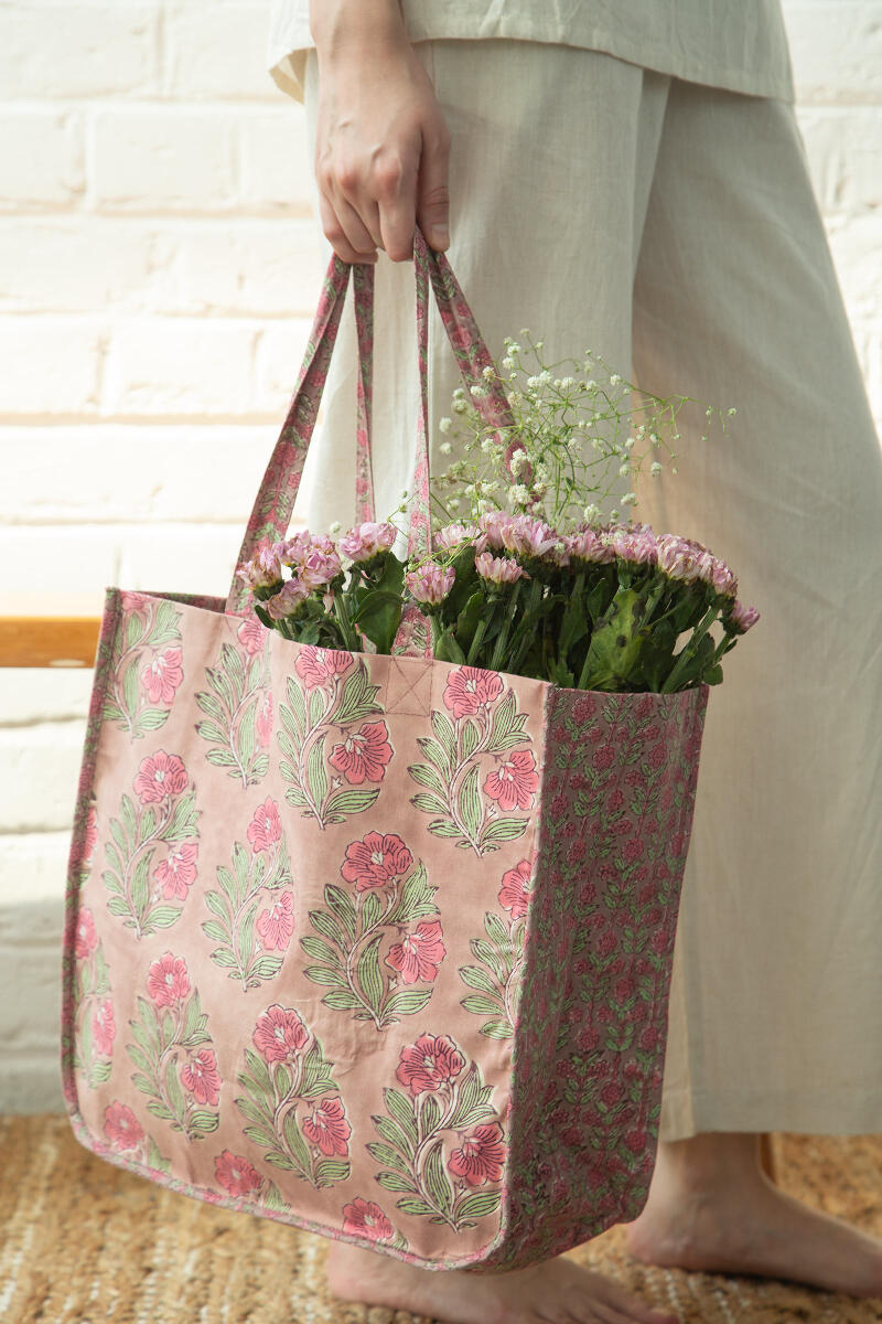 Aashiyana Farah Tote Bag