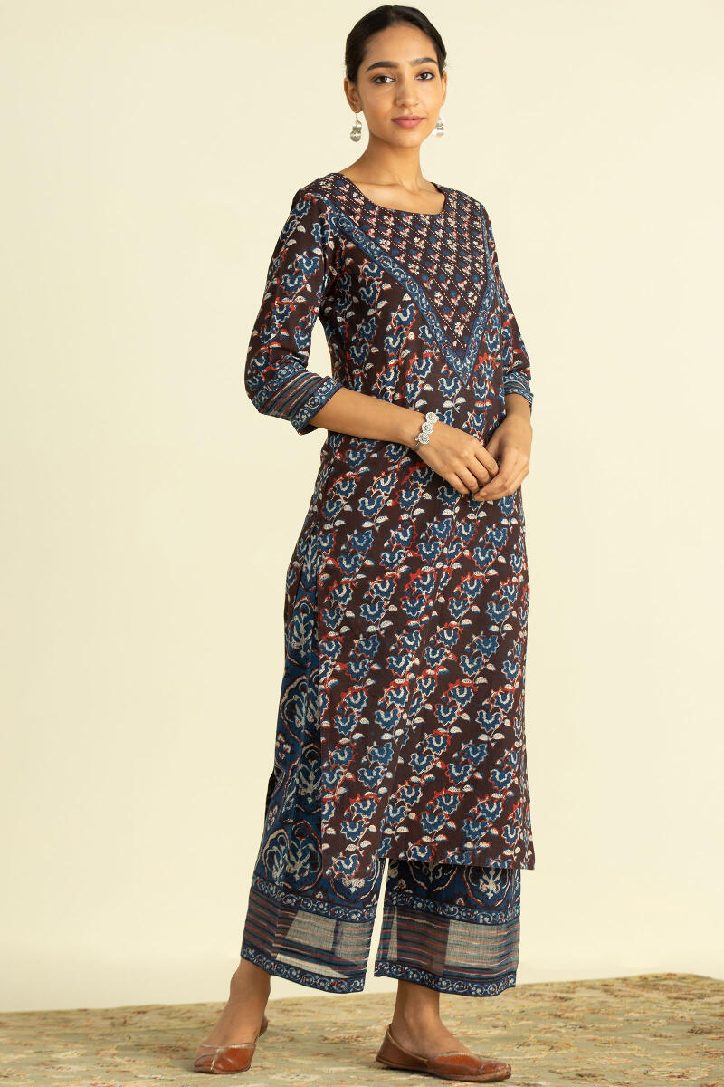 Sehra Aiza Kurta