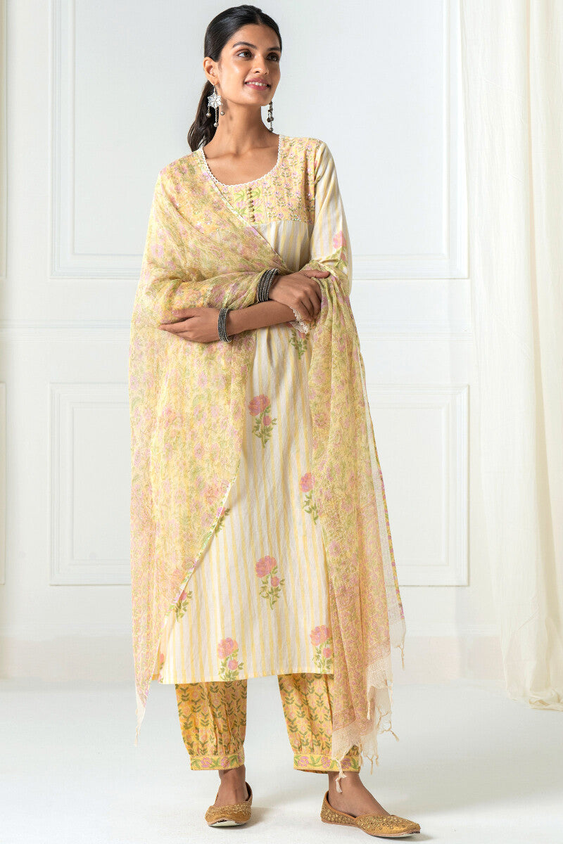 Gauhar Naaz Kota Dupatta