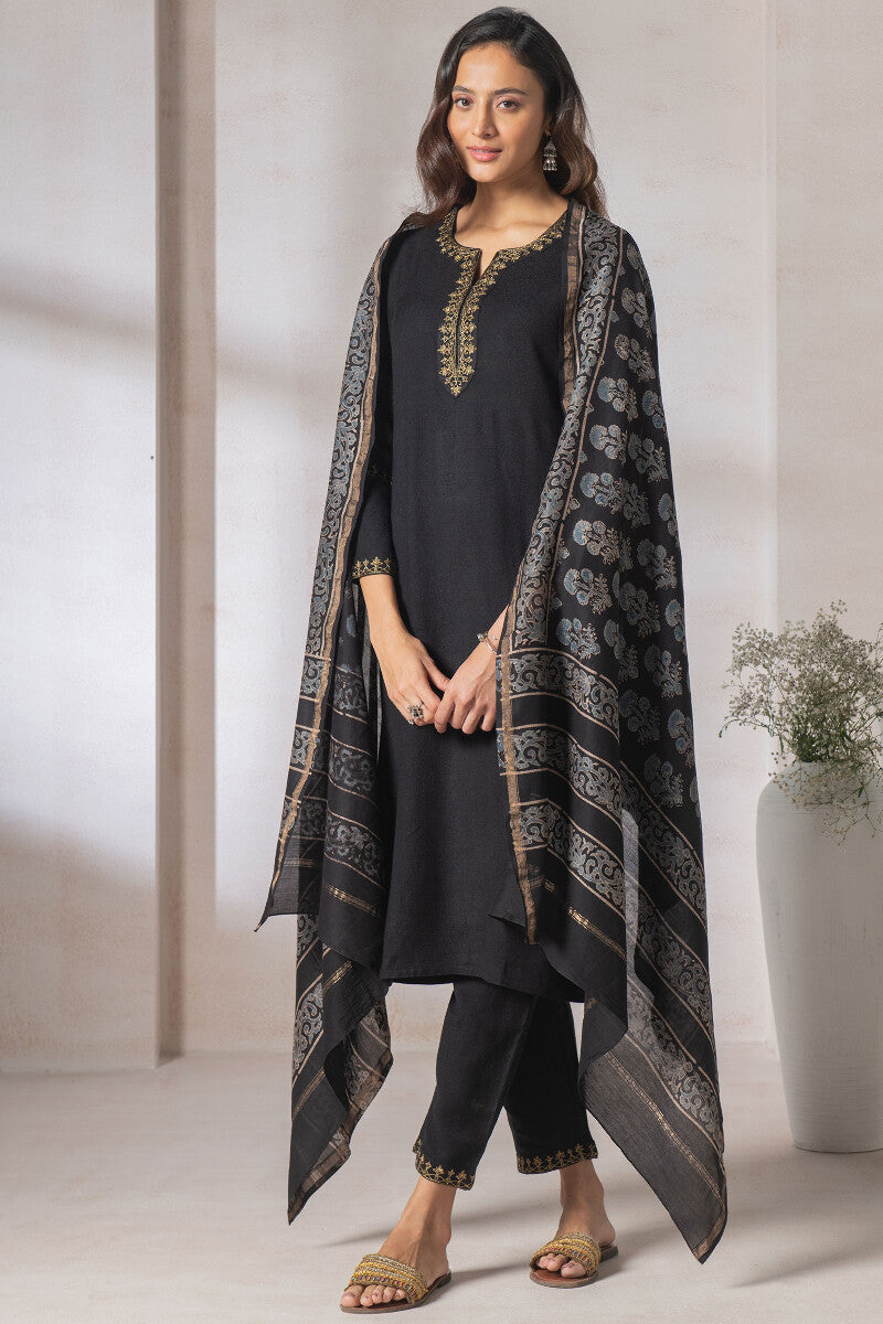 Naadirah Tazmeen Ajrak Chanderi Dupatta