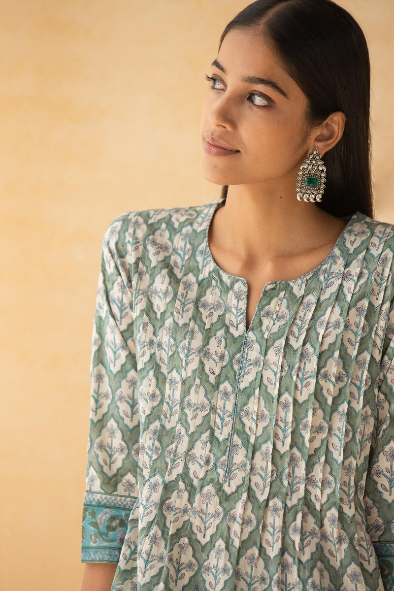 Zahira Maya Kurta