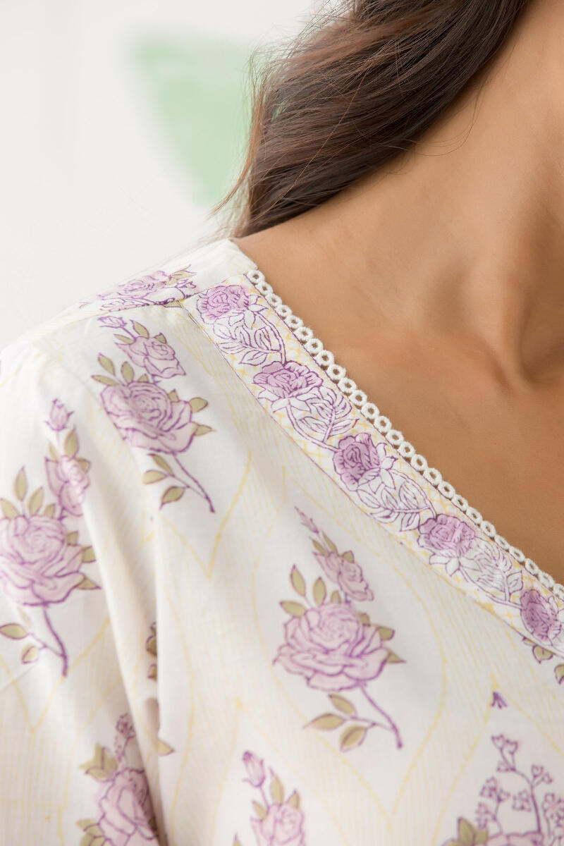 Gulbarg Nafia Kurta