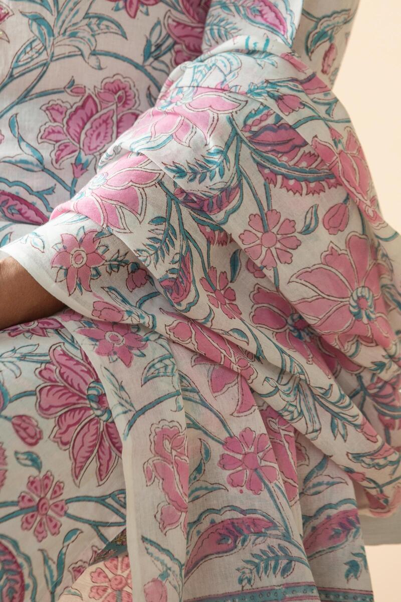 Gul Bano Seerat Dupatta