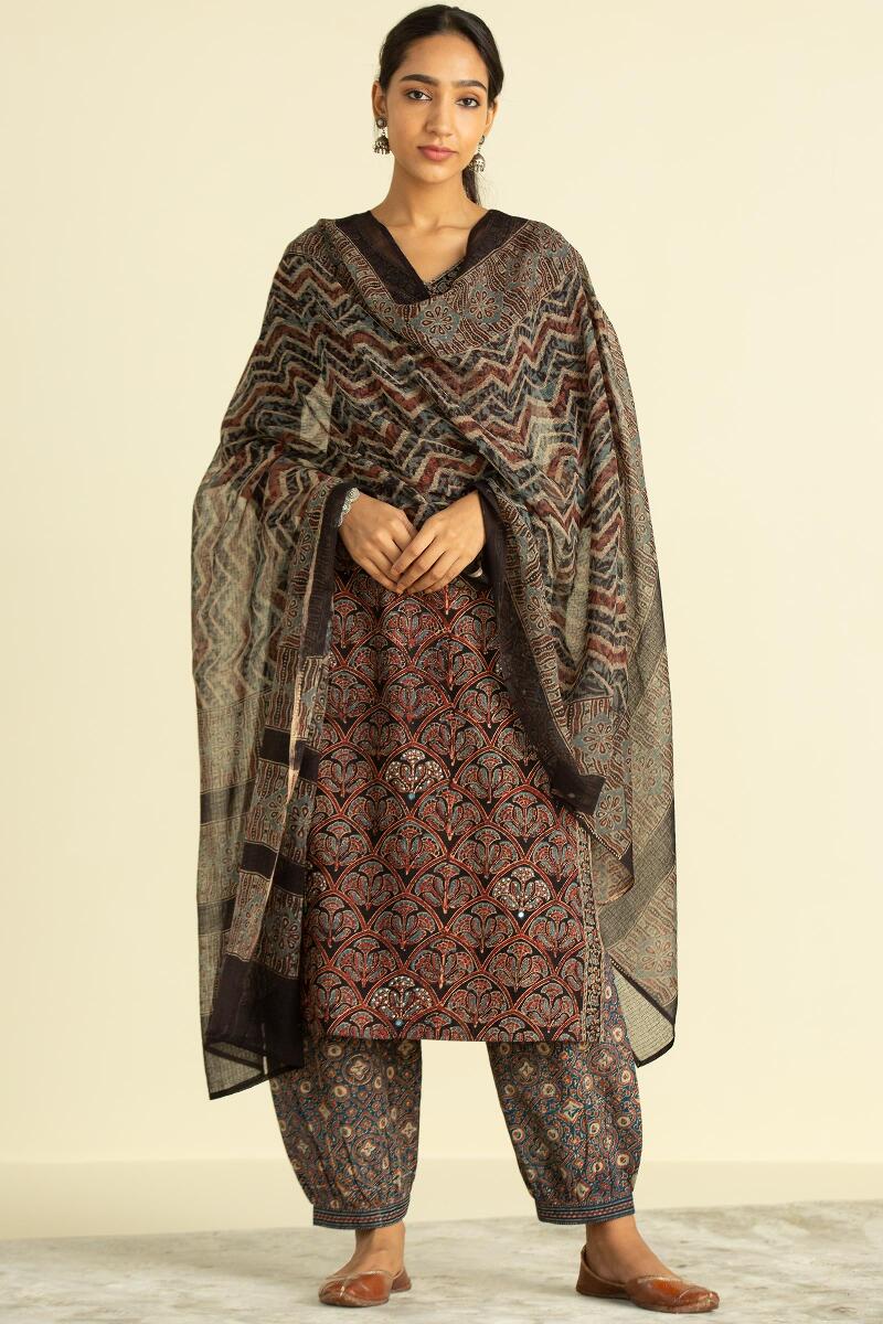 Sehra Nafiya Dupatta