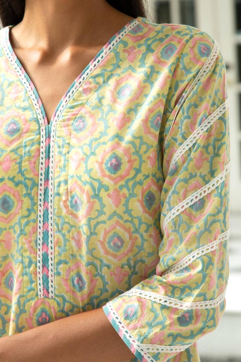 Anahita Meera Kurta