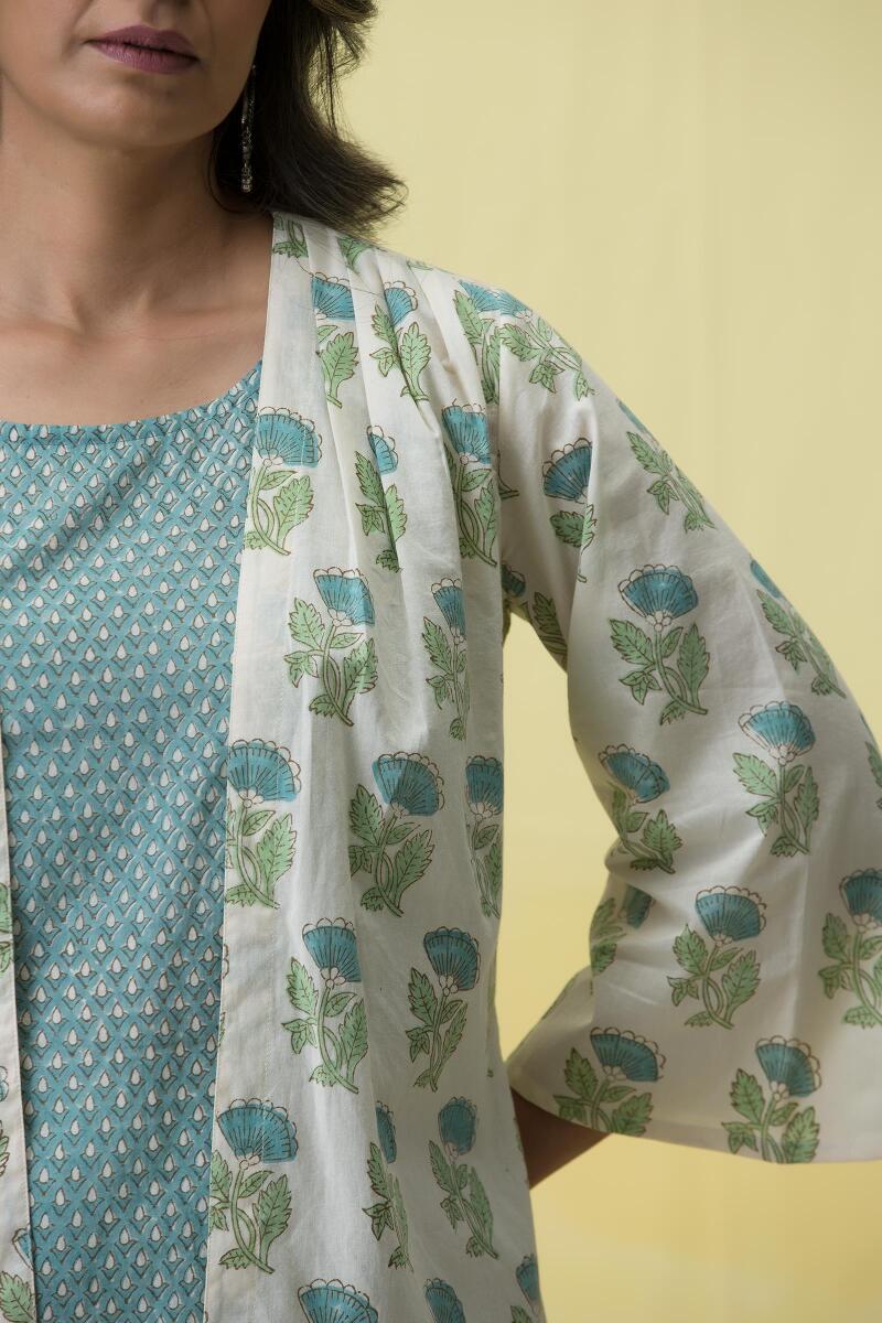 Gulbarg Nikhat Kimono
