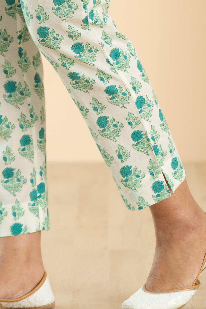 Gulbarg Rumeha Narrow Pants