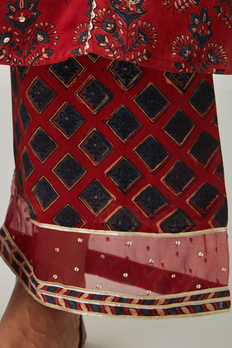 Zubeida Jahanzeb Ajrak Modal Farsi