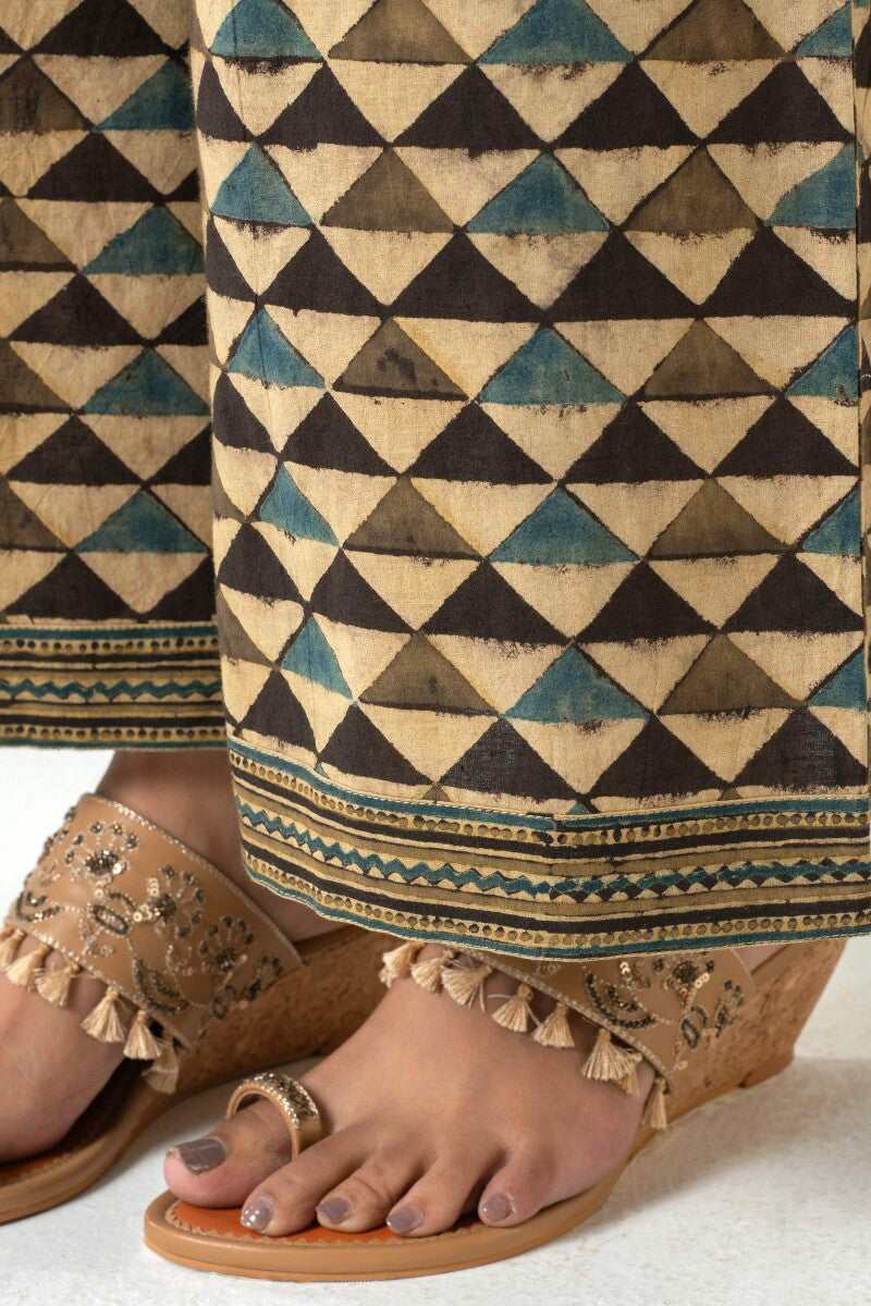 Sehra Nadia Ajrak Farsi
