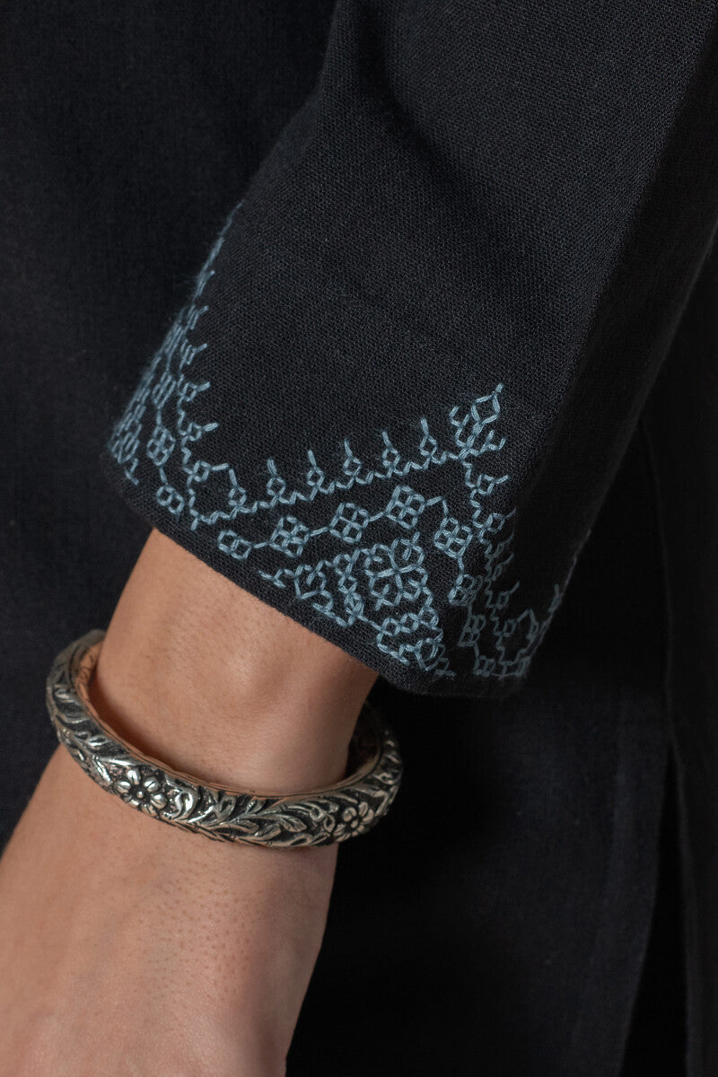 Naadirah Nazreen Handloom Kurta