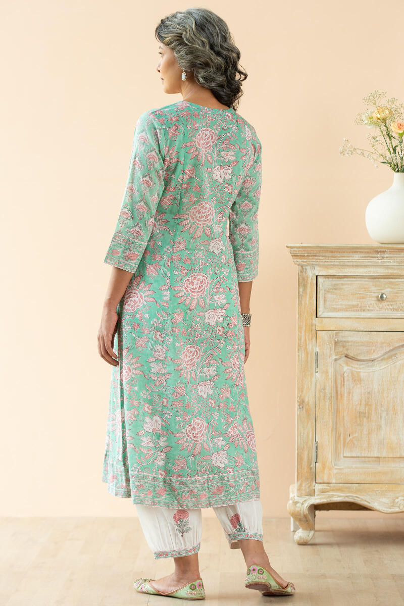 Roz Meher Nusrat Kurta