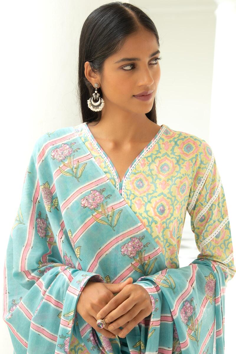 Anahita Meera Dupatta