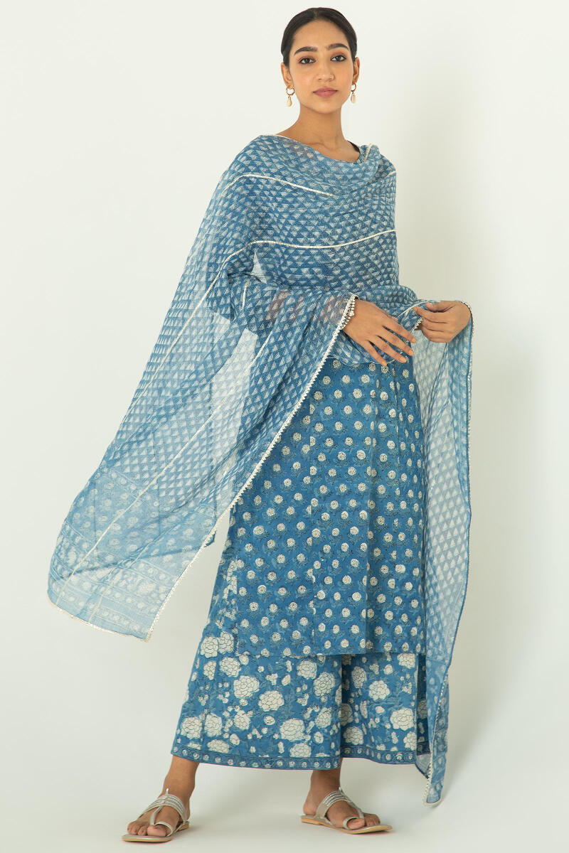 Noor Samrina Dupatta