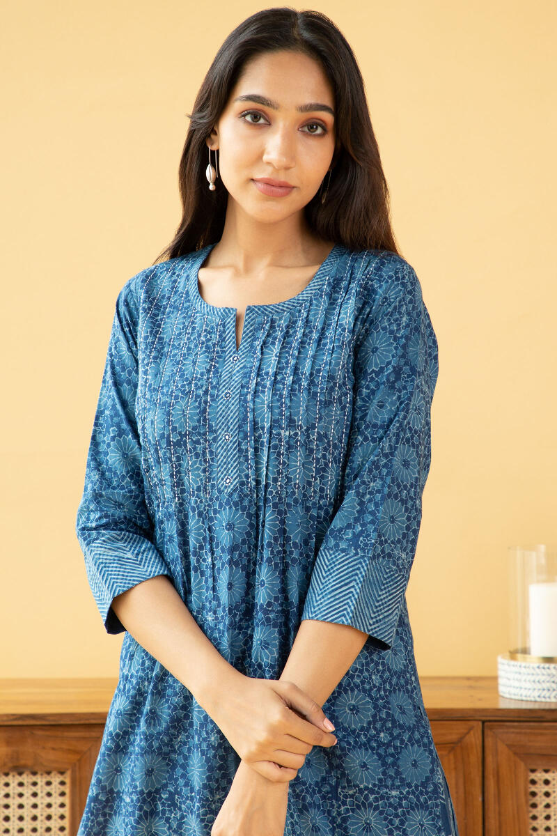 Noor Nazia Indigo Kurta