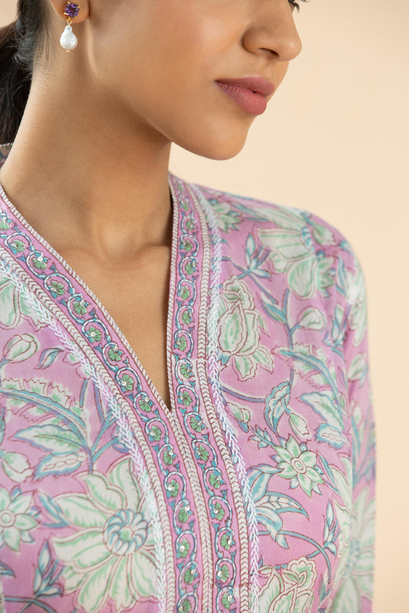 Roz Meher Nahiza Kurta