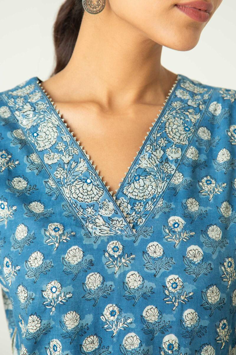 Noor Samrina Kurta