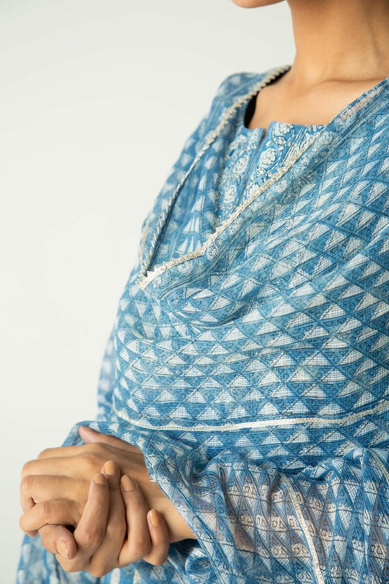 Noor Samrina Dupatta