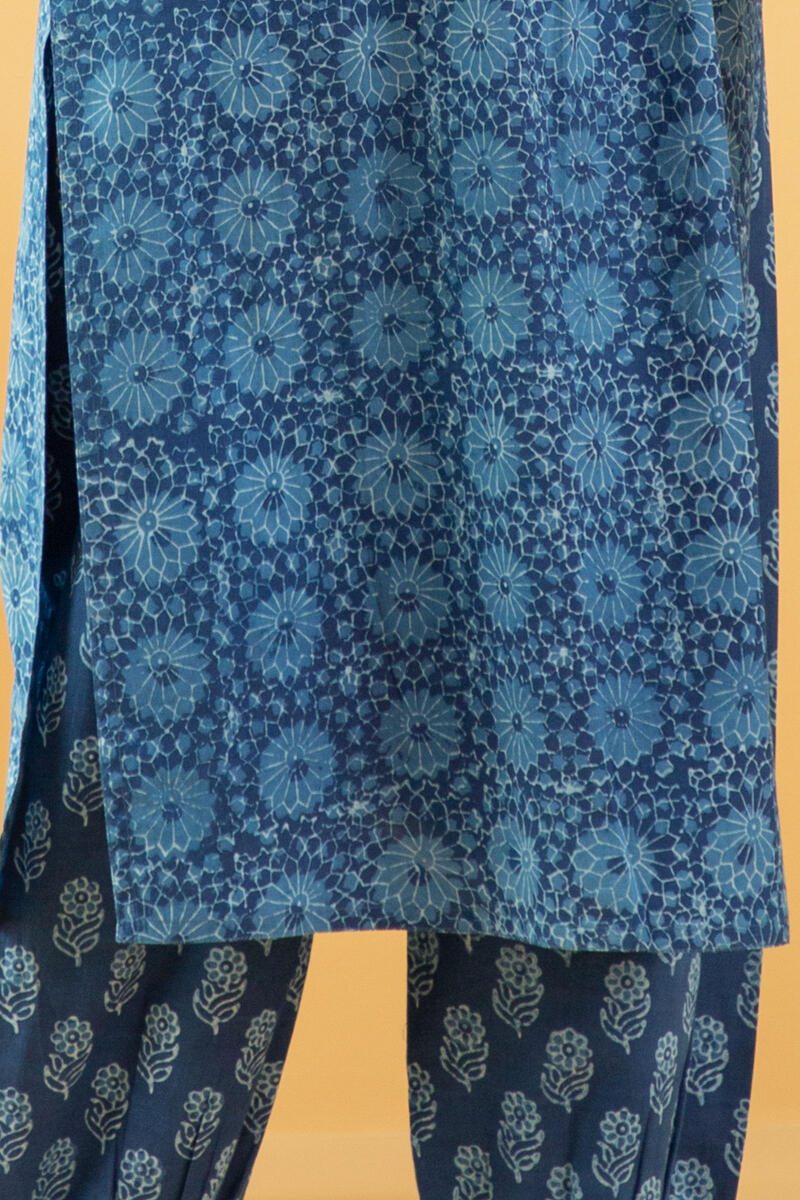Noor Nazia Indigo Kurta