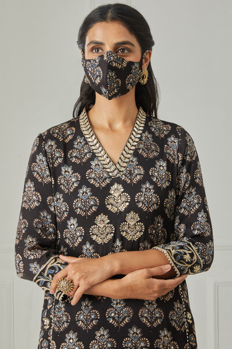 Zubeida Farheen Ajrak Modal Kurta