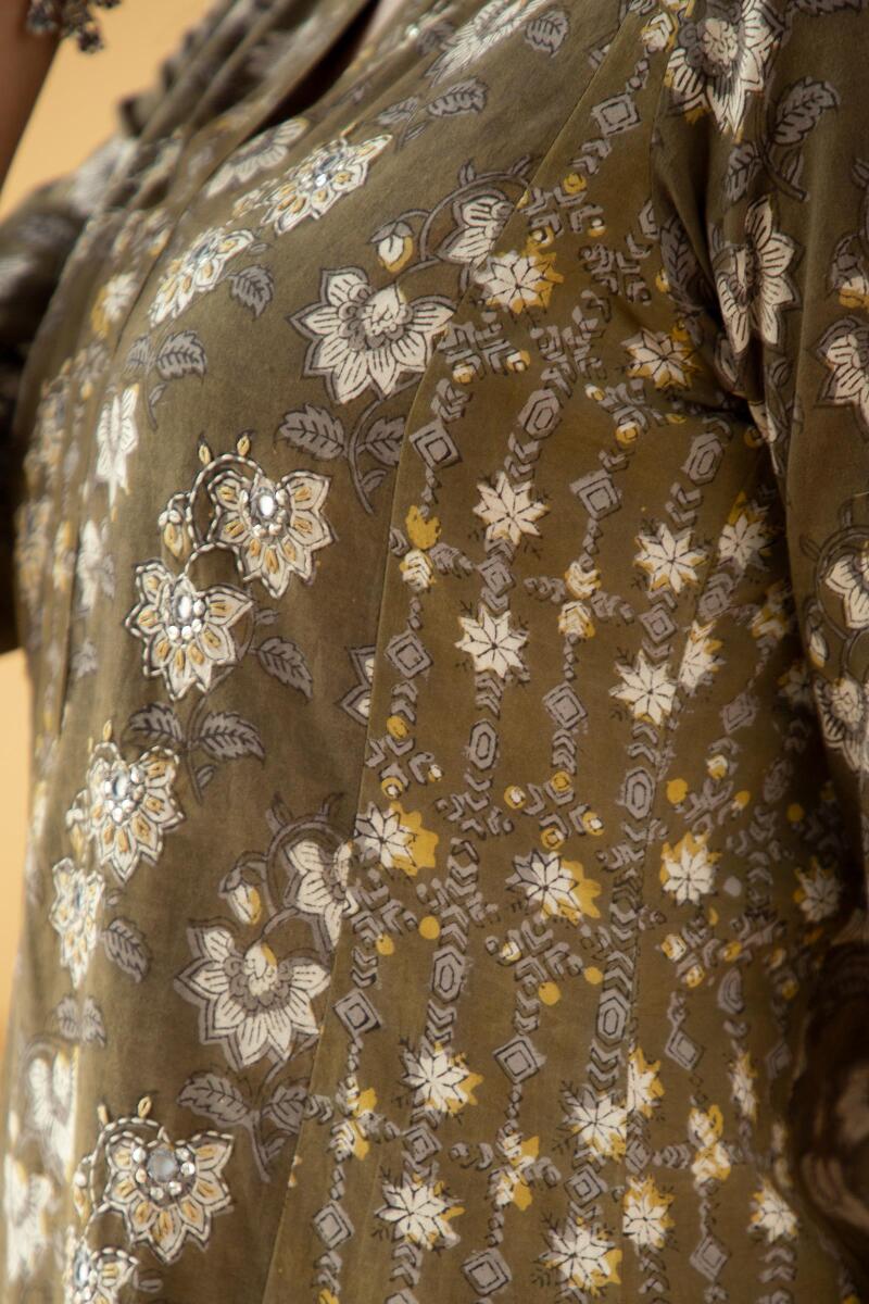 Sehra Zehna Kurta