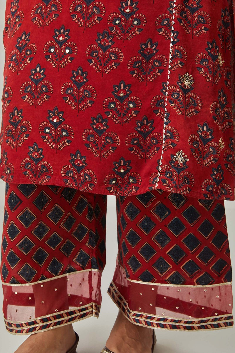 Zubeida Jahanzeb Ajrak Modal Kurta
