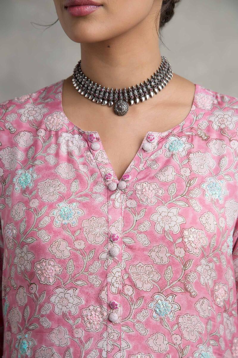 Gauhar Sara Kurta