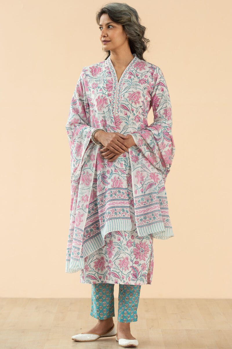 Gul Bano Seerat Kurta