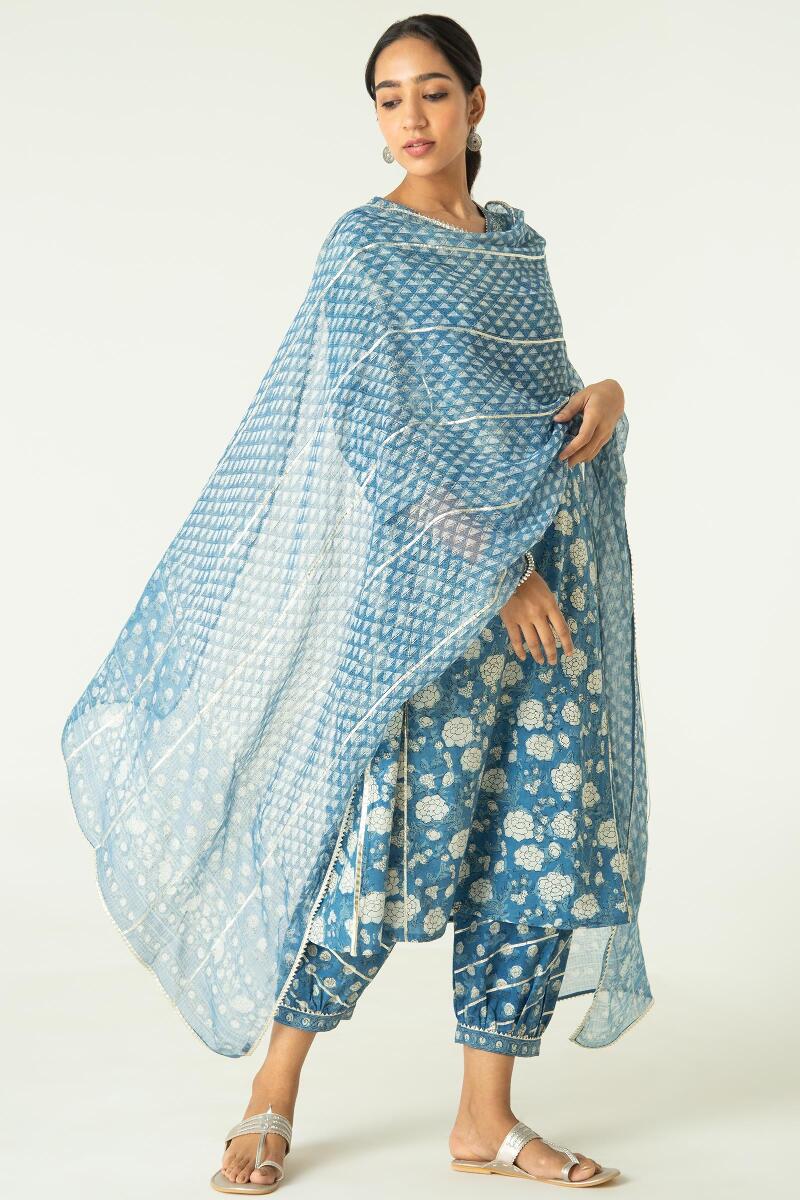 Noor Samrina Kurta