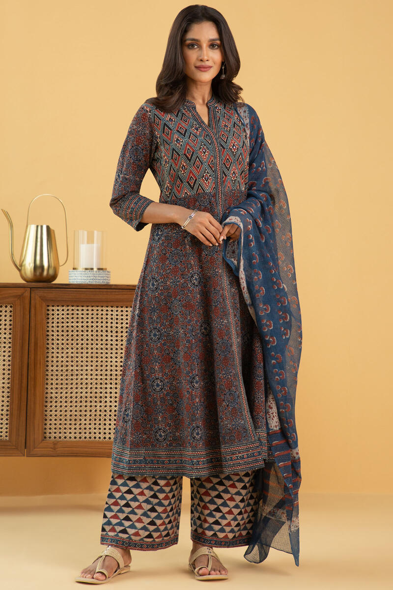 Sehra Nisha Ajrak Kurta