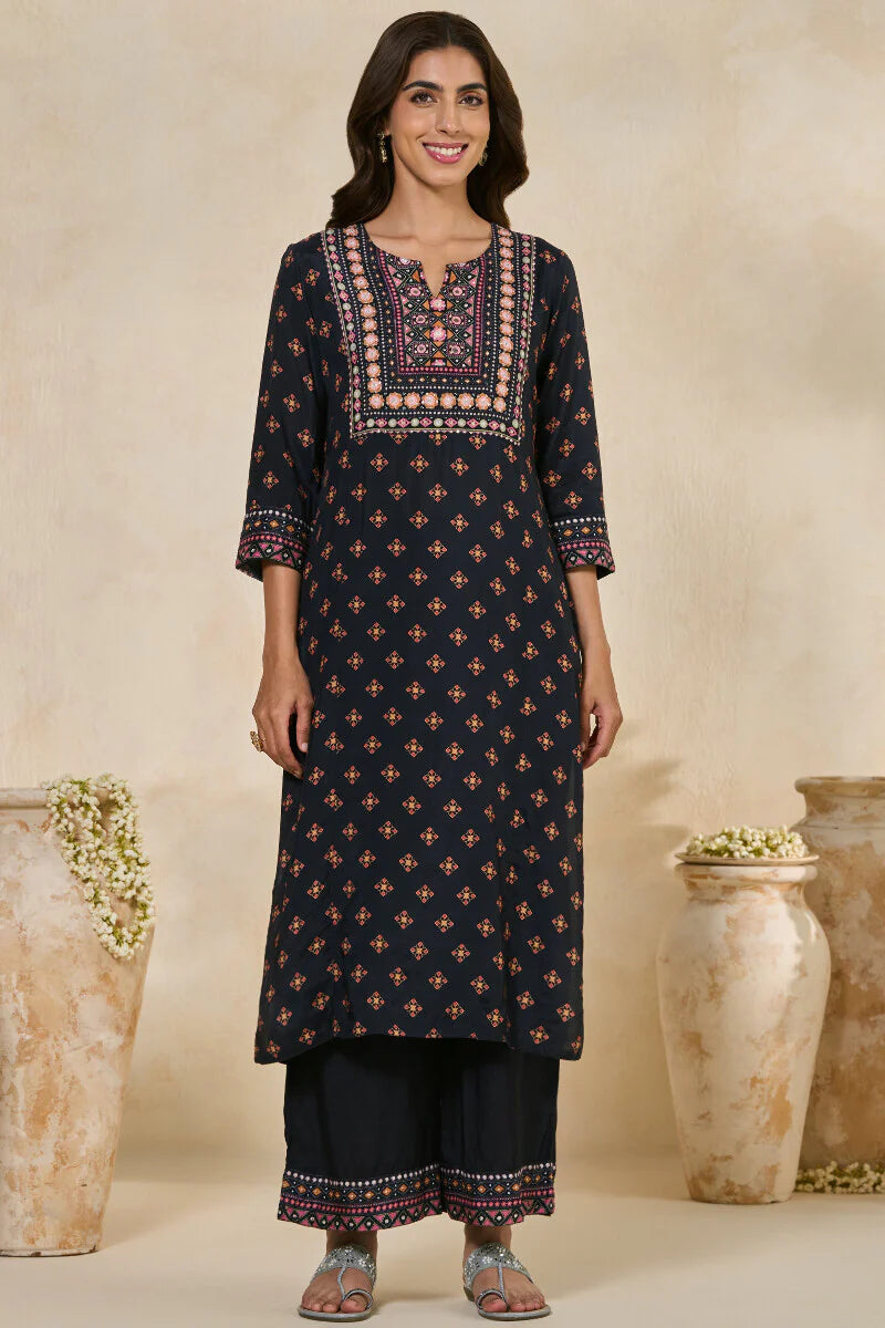 Surplus: Mehrunissa Saira Kurta