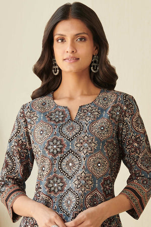 Sehra Rumaisa Ajrak Kurta