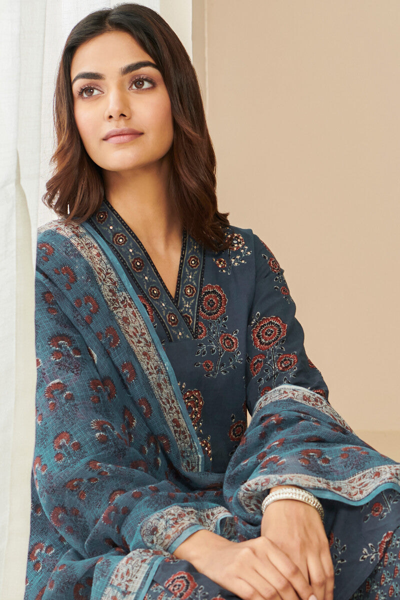Sehra Zafina Ajrak Kurta
