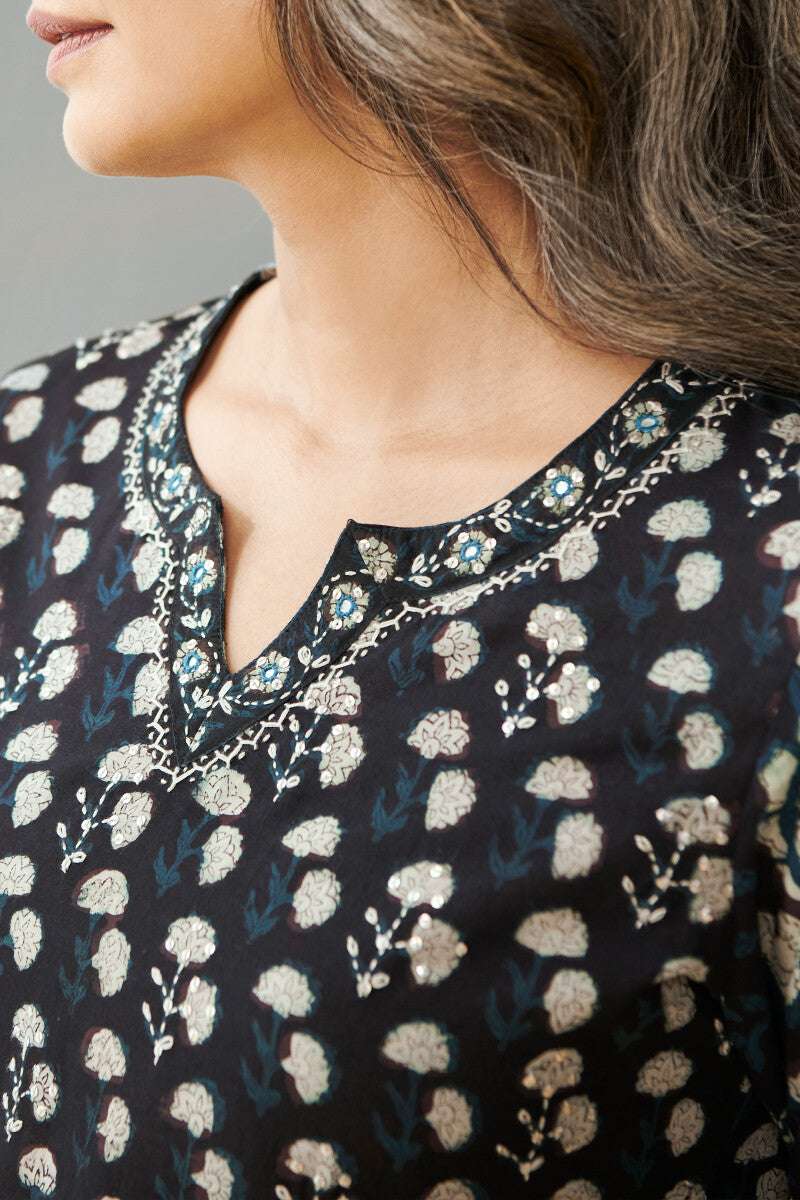 Sehra Naira Bagru Kurta