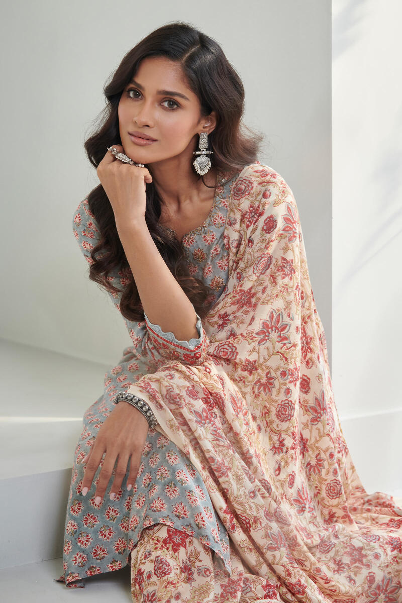Nasrine Inaya Sanganeri Modal Kurta