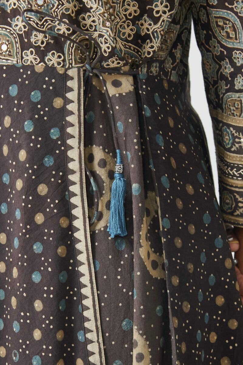 Sehra Rahima Ajrak Kurta