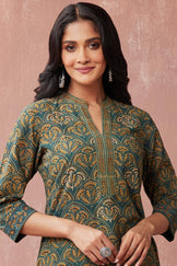 Sehra Yasmin Ajrak Kurta