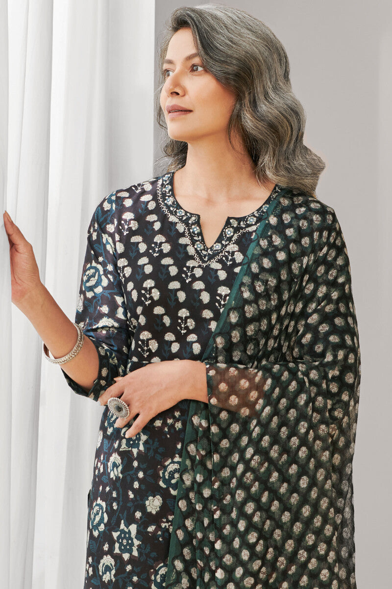 Sehra Naira Bagru Kurta