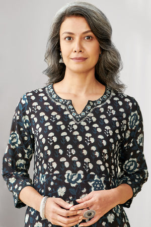 Sehra Naira Bagru Kurta